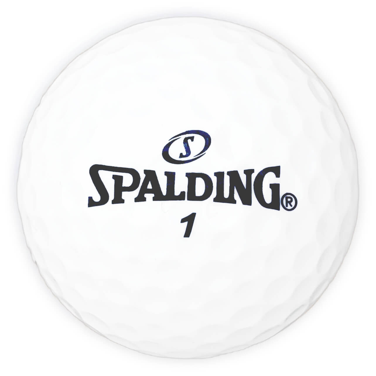 Närbild på en Spalding golfboll